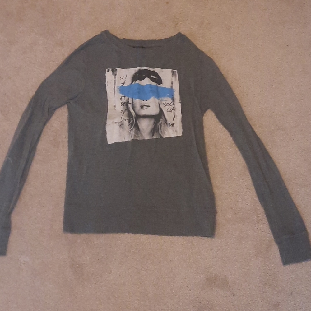 Guess sweater